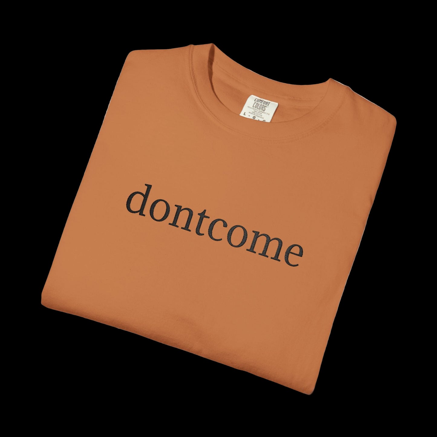 DONTCOME UNDERSTATED EMBROIDERED TEE