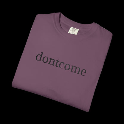 DONTCOME UNDERSTATED EMBROIDERED TEE