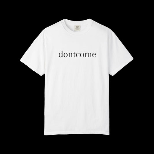 DONTCOME UNDERSTATED EMBROIDERED TEE